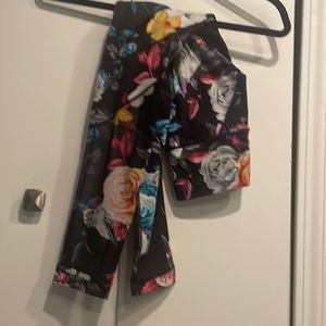 Zyia Dark Floral Mesh Hi-Rise 7/8 24" Leggings- size 2